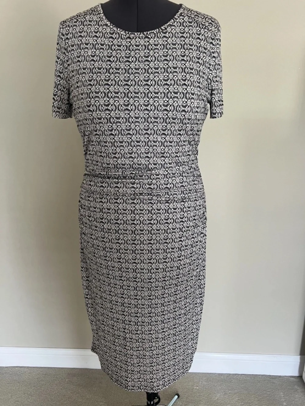Tory Burch Dress Womens XL Black Ivory 100% Silk Logo Drop Waist